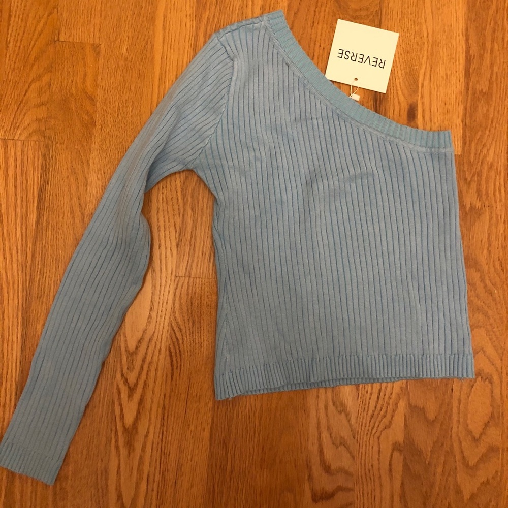 BRAND NEW verge girl top